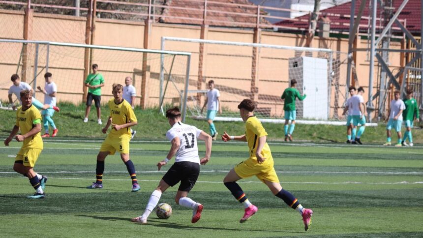 oficial romanul selectioner in strainatate a convocat la nationala un jucator din liga 4 a trecut si pe la ceahlaul 6831ae89dbc07
