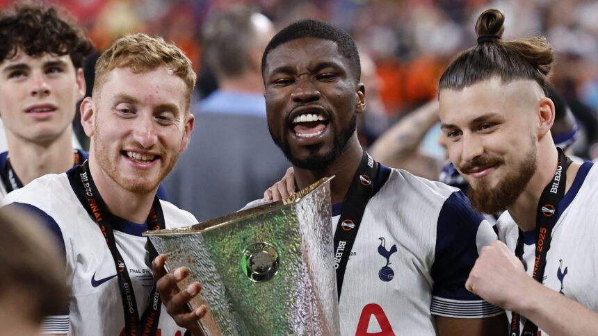 oficial tottenham face afacere cu fundasi 25 000 000 euro 683adc8d2e72c