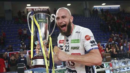 oficial un campion din serie a la nationala romaniei pentru campionatul mondial ce urmeaza pentru tricolori 6828742db66bb