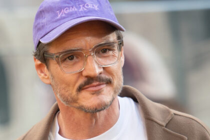 pedro pascal o ataca pe j k rowling pentru opiniile ei impotriva persoanelor trans comportament de ratat odios 68188fc44d69a