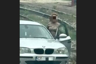 pericol pe calea ferata in judetul constanta o masina a cazut pe sine soferita a scapat la timp 681f4df5e9328