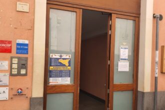 peste 190 000 de romani au mers deja la urne la alegerile prezidentiale in catania se voteaza fara incidente 682785e7ceaee