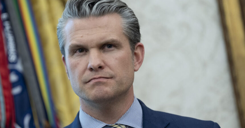 pete hegseth limiteaza accesul jurnalistilor in pentagon un atac direct la adresa libertatii presei 6832048e5b542