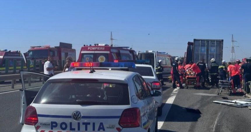 plan rosu de interventie dupa un accident grav cu 5 raniti in judetul dambovita un microbuz si un autoturism s au ciocnit 6815d7a7428ea