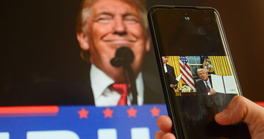 razboiul tarifelor lui trump ar putea duce la scumpirea smartphone urilor industria se confrunta cu o furtuna de incertitudine 6839995a4c5f8