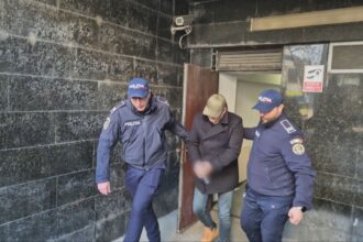 rechizitoriu iata de ce a fost trimis in judecata marius sponoche fostul manager al spitalului cernavoda dna constanta a gasit 15 000 de euro in ghiozdanul unui copil 682ec4c25d30a