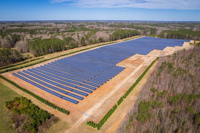 reteaua din spania neaga ca dependenta de energia solara ar fi de vina pentru pana de curent in timp ce aceasta se transforma intr un scandal politic 68135faa309c7