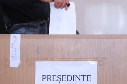 rezultate finale ale alegerilor prezidentiale de la bec nicusor dan a obtinut 6 168 642 de voturi george simion 5 339 053 682cac864da80