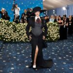 rihanna e insarcinata cu al treilea copil cu aap rocky cum a aparut imbracata la met gala 2025 unde tema a fost dedicata modei masculine 6819b0cc4fe6f