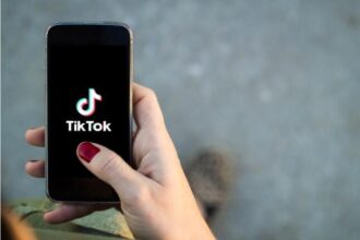 romanii apeleaza din nou la tiktok pentru a se orienta in alegeri reuters 681470877523a