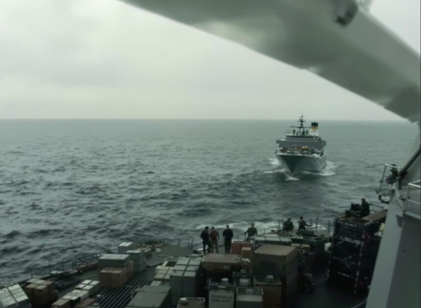 rusia ne arata cu degetul cel mai mare pericol de la marea neagra e reprezentat de cei care folosesc nave civile pentru livrari militare regimului ucrainean 68348c6a4e3f8