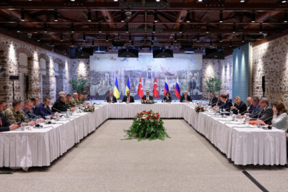 rusia si ucraina au inceput la istanbul primele negocieri directe de dupa primavara lui 2022 cele doua parti sunt aici 68272b070cc94