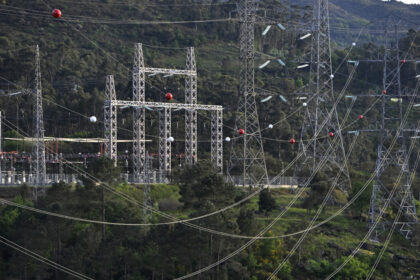 schimburile de energie intre spania si portugalia raman suspendate autoritatile inca nu au nicio idee ce a provocat pana de curent 68152668c3abc