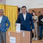 simion a castigat turul 1 al alegerilor prezidentiale bataie intre crin antonescu si nicusor dan pentru intrarea in turul 2 date preliminare exit poll 6817aef5e6706