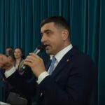simion in presa americana nu exista practic nici o sansa ca nicusor dan sa castige si sa ia 51 la 49 singura sansa pentru ei este manipularea voturilor prin statul paralel 682089a5d9794