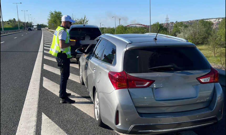 soferita cu politia pe urme pe autostrada a2 intre medgidia si cernavoda sicanase in trafic un autoturism 6818795c1db8f