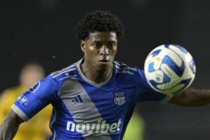 sotia si fiul unui fotbalist au fost rapiti in ecuador ce a facut jackson rodriguez cand atacatorii au intrat in casa 68146a5dce0bf