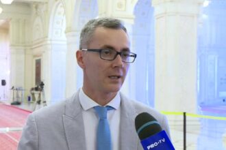stelian ion usr de la simion nici nu poti avea alte asteptari era probabil pe stadioane in loc sa citeasca istoria reala 6824a887d7aad