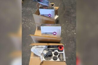 sute de uscatoare de par contrafacute confiscate de politistii de frontiera constanteni 681b4f841adbb