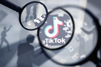 tiktok a eliminat doua retele de influenta cu zeci de mii de urmaritori care manipulau electoratul din romania 681752425813a