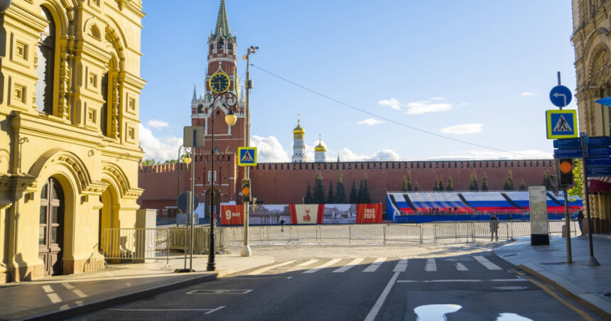 ucraina cere tarilor care participa la parada lui putin de la moscova sa nu trimita trupe la manifestatii care este motivul 681a213039245