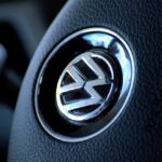 ultima ora patru fosti manageri de la volkswagen au fost gasiti vinovati de frauda in scandalul manipularii emisiilor automobilelor echipate cu motoare diesel 68343c727a992