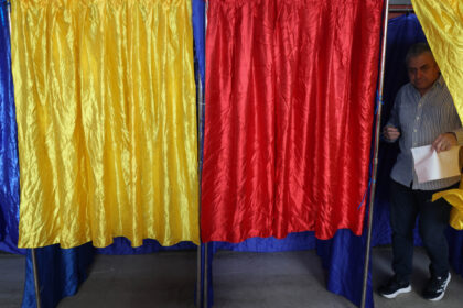 un barbat a murit in cabina de vot intr o sectie din judetul mehedinti 6829aef9a80ad