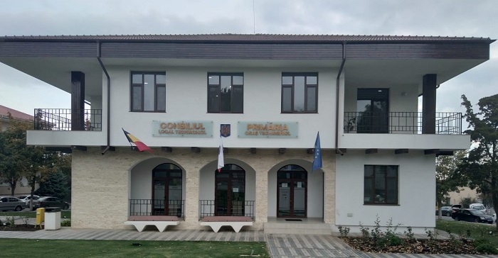 un barbat din constanta trimis in judecata pentru ca ar fi distrus doua masini ale primariei techirghiol magistratii valideaza dosarul 68259bfc21206