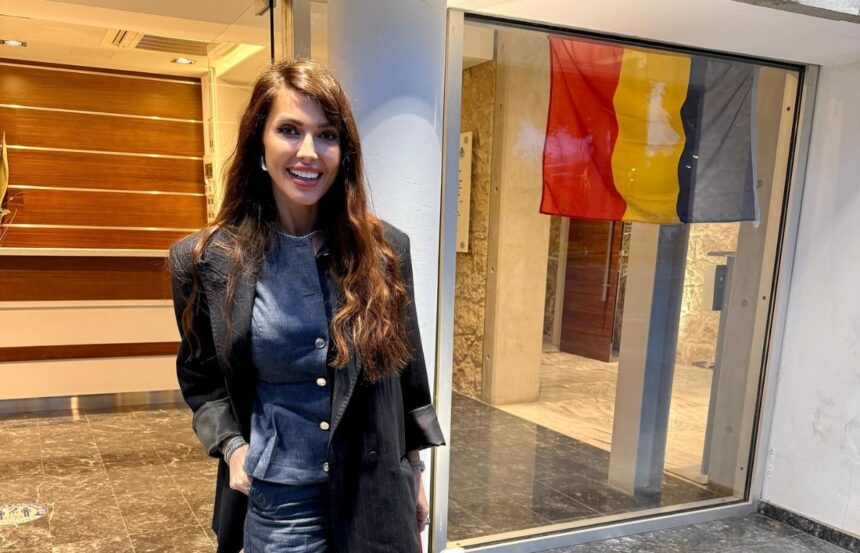 unde a votat ilinca vandici imbracata modern si incaltata cu pantofi de 1 000 de euro vedeta a spus nu conteaza unde te afli in lume vocea ta conteaza 6815f8f1bfcdc
