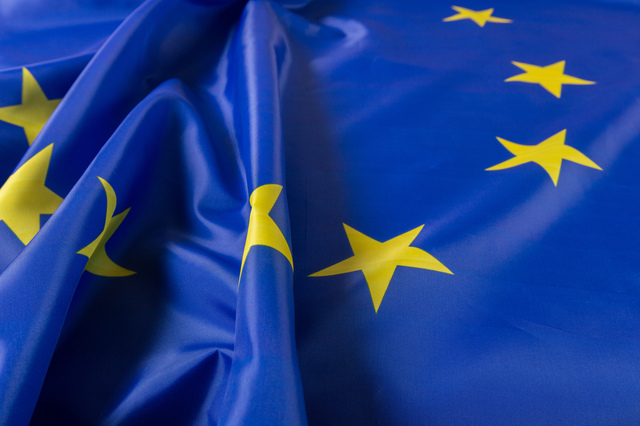 uniunea europeana a aprobat uriasul program de inarmare al tarilor membre si partenere in valoare totala de 150 de miliarde de euro acesta acorda credite pe termene de pana la 45 de ani cu 10 ani p 6835ad493c167