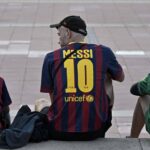 urmasul lui messi la barcelona la cine va ajunge tricoul cu numarul 10 din vara 682c1b6e0a3b2
