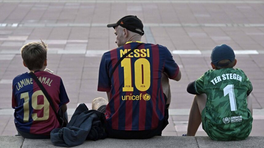urmasul lui messi la barcelona la cine va ajunge tricoul cu numarul 10 din vara 682c1b6e0a3b2