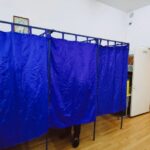 urnele s au inchis cea mai mare prezenta la vot in turul al ii lea din ultimii 25 de ani 682a22ea79e26