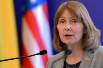 va pleca in calitate de ambasador din romania dar nu are nici o legatura cu politica kavalec s a cerut la pensie 681779a93850a