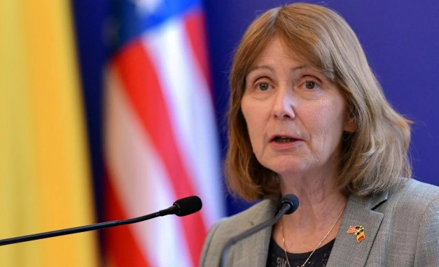 va pleca in calitate de ambasador din romania dar nu are nici o legatura cu politica kavalec s a cerut la pensie 681779a93850a