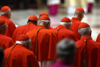 vaticanul anunta ca va dezactiva acoperirea telefoniei mobile pe intregul sau teritoriu pentru a izola conclavul 68191777a86a0