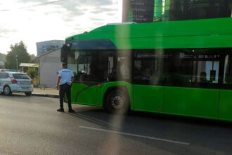 video 28 de soferi de autobuz din brasov au primit mandate de arestare in dosarul furtului de combustibil 6814995d71199
