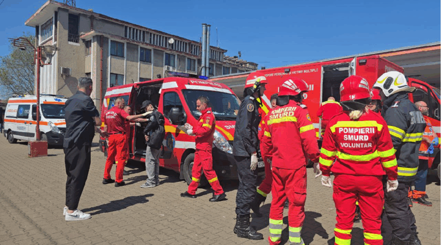 video a fost ca o explozie marturiile pasagerilor din trenul lovit in gara constanta scaune rupte geamuri sparte oameni raniti 681761da0f8d1