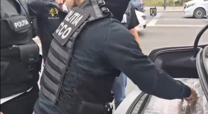 video afacere brevetata traficantii romani isi ascund marfa in spuma poliuretanica pentru a ascunde mirosul lotul de droguri ajunsese pe litoral 681f206a61a66