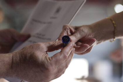 video alegeri prezidentiale 2025 turul 2 strainii care si au castigat dreptul de vot in romania faptul ca esti roman e un privilegiu 6829e75fe9a1e