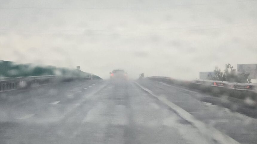 video atentie soferi ploaie torentiala pe autostrada a2 6824d06dc0d41