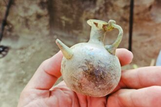 video biberoanele in lumea antica si atunci bebelusii erau pretentiosi 683a95841ce24