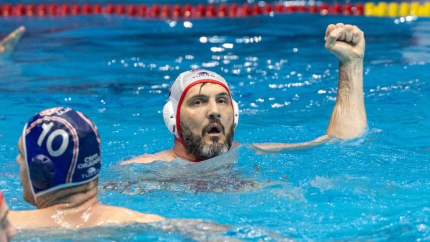 video cosmin radu de neoprit la cei aproape 44 de ani cate goluri a marcat in dinamo rapid 17 6 6825b8c93ac40