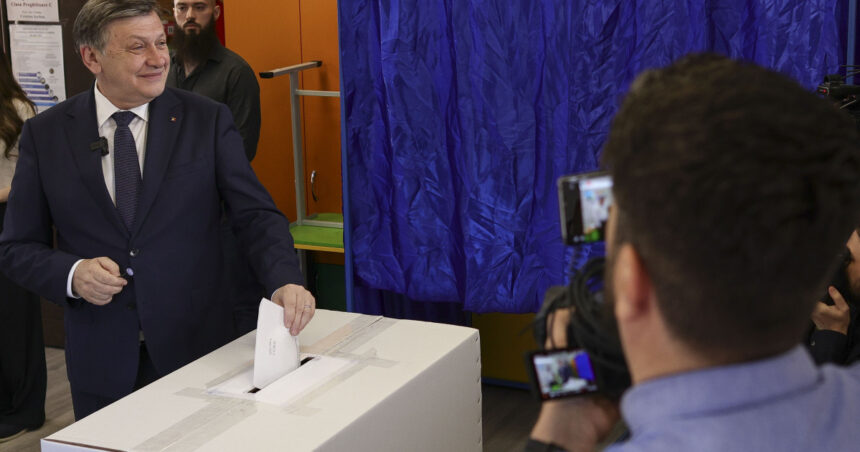 video crin antonescu la iesirea de la urne am votat pentru o romanie puternica unita si demna 68171cff58f88