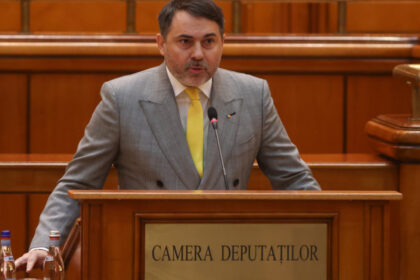 video derapaj al unui deputat aur despre femeile care lucreaza la stat stim foarte bine cum au ajuns in anumite fotolii 68245546cbe39