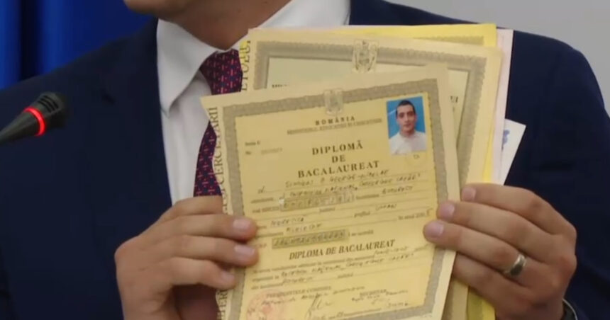 video dupa nicusor dan si george simion si a prezentat diploma de bacalaureat si a adus cu el si certificatul de casatorie 68232e8061aa7