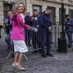 video elena lasconi isi anunta demisia din functia de presedinta a usr dupa esecul la prezidentiale 68186bc630054