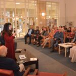 video eveniment de inalta tinuta la biblioteca judeteana ioan n roman din constanta trei poeti greci si au prezentat volumele de poezie in editie bilingva romana si greaca 6831cc9f5e171