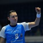 video exclusiv cristina neagu aplaudata la scena deschisa de toata sala lascar pana din baia mare 68132533de06e