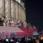 video exclusiv nebunie in bucuresti fcsb a declansat fiesta pe strazi cu trofeul de campioana manele in autocar si parada triumfala 6828fea1c6ca3
